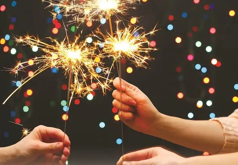 An toàn khi sử dụng pháo hoa Những lưu ý người dân cần biết khi sử dụng pháo hoa: